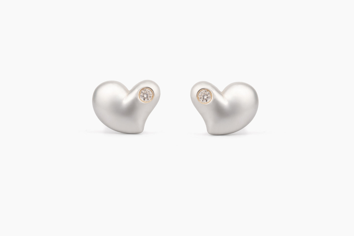 Everlasting Heart | Sterling Silver Heart Earring with Diamonds